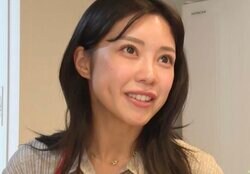 イケメンすぎる6歳児の美人ママの“くびれ際立つ”トレーニングウェア姿に絶賛の声「スタイルいい〜」