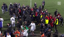 「伊東純也をさがせ！笑」子供乱入で大パニック→SNSが騒然「どこにも見えない…」「順番に写真を撮ってあげてた」