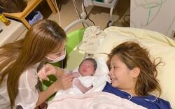 35歳でおばあちゃんになった美女、16歳長女が“孫を妊娠” 複雑な当時の心境「自分も若くして産んでるし…」