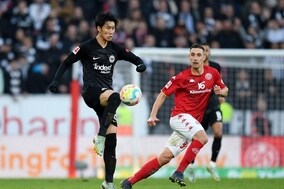 鎌田大地フル出場のフランクフルト、マインツと引き分け連勝止まる…ゲッツェが同点弾アシスト