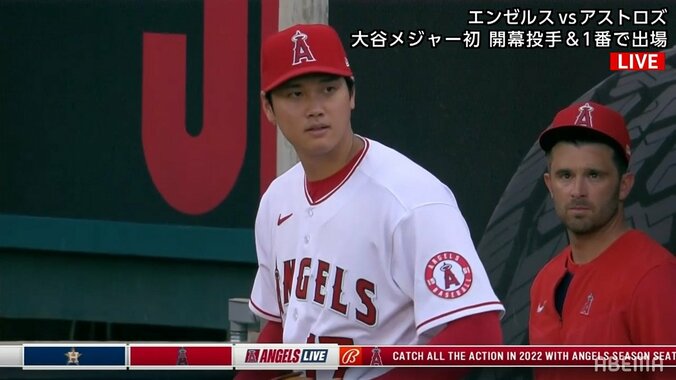 試合前からスタジアムが揺れる大歓声！大谷翔平、選手紹介から球場総立ち 解説者・ファンも「鳥肌立った！」「歓声やばい！」 1枚目