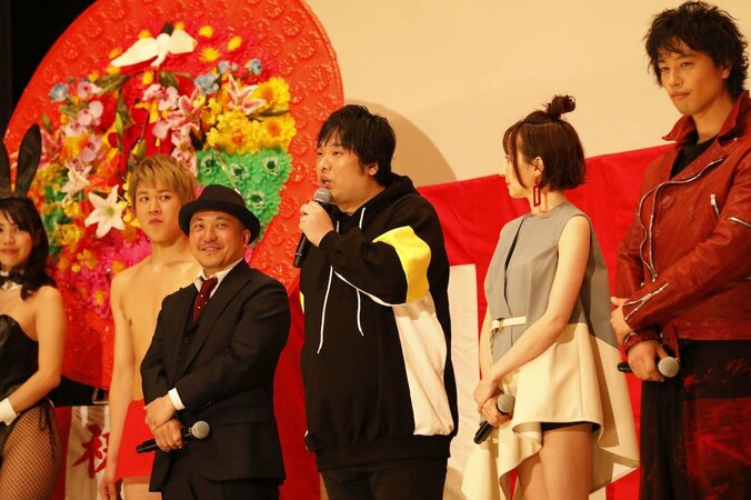 岡崎体育が銀幕デビュー　斎藤工、竹中直人ら絶賛で「浜野謙太みたいになっちゃう」 3枚目