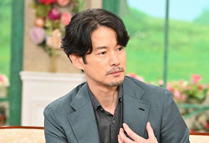 竹野内豊、幼少期を回顧「よく泣いている子供でした」 七五三の写真に黒柳徹子「お坊ちゃんだわね」 1枚目