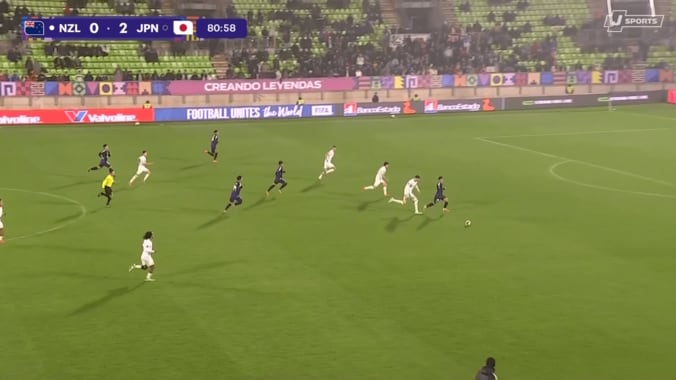 “股抜きパス”に驚愕！U-20日本代表FWのスーパーゴール演出が話題「まるでスペイン代表」「レベル高ぇ…」高岡伶颯が相手DF翻弄の瞬間 4枚目