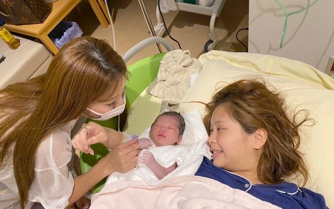 【写真・画像】17歳で妊娠→35歳でおばあちゃんになった美女「相手の親から猛反対を受け…」壮絶な妊娠＆出産の記憶　1枚目