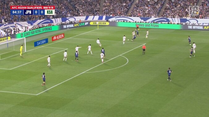 【映像】伊東＆堂安、右サイドを引き裂く“超高速ワンツー”