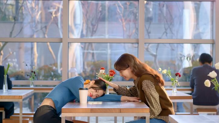 トレンド最先端のマガジンで性についてのコラムを書くことに、さらに編集部内の恋愛も加速!?『ニューノーマルジン』第5&6話