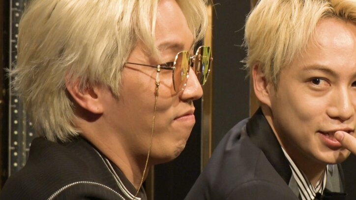 【映像】美人すぎるポーカー女王の“誘惑”に出演者メロメロ