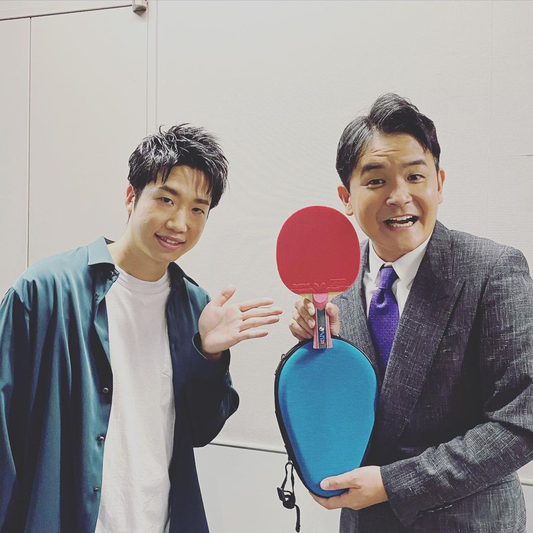 水谷隼と神拓也選手のサイン付き手帳 水谷隼と神拓也選手のサイン付き手帳