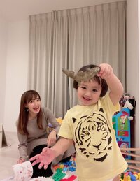 川崎希『おちびーぬとお勉強♡』