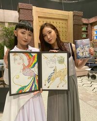 土屋太鳳、似顔絵を描いてくれたBiSH・リンリンとの2ショット公開「御守りにします」と喜びの声