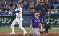 何が起きた？ 大谷翔平は「人間じゃない」 “悪球打ち”衝撃52号を被弾した投手が“呆然&フリーズ”「また被害者の会か」