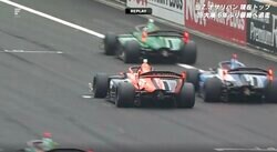 「何で止めないんだ？」日本最速レース、スタートでまさかの光景「これ怖いよなあ」危機一髪の瞬間にファンも恐々