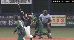 球場騒然！滞空時間長すぎ！？ いつまでたってもボールが落ちてこない… ソフトバンク・近藤健介の“京セラドーム天井直撃弾”が物議を醸す 「フェア？ファウル？」「落ちてきたらどうなる」