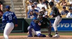 なんだこれは…？ 山本由伸に「手も足もでない」 完璧投球で翻弄→打者が唖然と立ち尽くす「これはエース」「カッコいい」