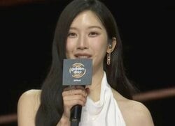 「美脚すごい」「美しすぎる」人気女優・ムンガヨン、圧巻スタイルに反響！純白のミニドレスに注目集まる