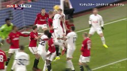 敵も味方も関係ねぇ！ブラジルの悪童が全員押し退けてエゴい豪快ヘッド弾！総勢10人超の超密集地帯で決めた強引過ぎる一撃に「リシャ覚醒！」「どうしてこんなに決まるの」