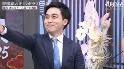 弟弟子争奪！？熾烈な“兄弟対決”は菅井竜也八段に軍配！会場に響いた「っしゃー！」にファン爆笑「ドヤァの菅井」／将棋・ABEMAトーナメント2025