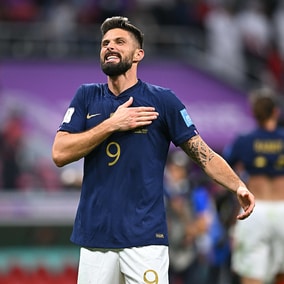 もはや「ベンゼマの代役」にあらず。エムバペらを輝かせ、決定力も発揮するジルーこそがフランス代表の大黒柱だ【Ｗ杯コラム】