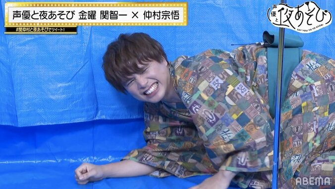 関智一が仲村宗悟のリベンジ誕生日会を開催！？ ケーキ爆弾待機も…電気椅子発動で仲村宗悟大悶絶「ケツが痺れとる！」 5枚目