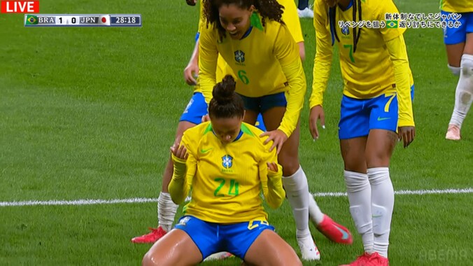 衝撃…なでしこジャパンを切り裂く“強烈スーパーゴール”「敵ながらあっぱれ…」「すごいコース」「悔しいけど綺麗にやられた」ブラジル19歳新星にファン脱帽 5枚目