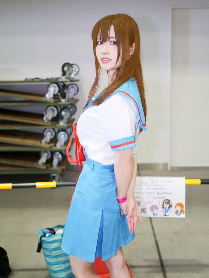 [照片/图片] 8月17日就是……《凉宫春日的忧郁》中的重要日子，SOS团在Comiket现场COSPLAY！ 5