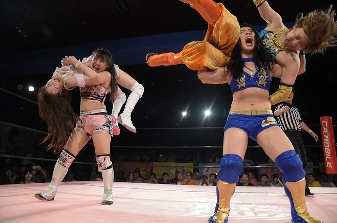 「悔しさを昇華できる職業がプロレスラーだろ」伊藤麻希、タッグパートナーに才木玲佳を指名！ 4枚目