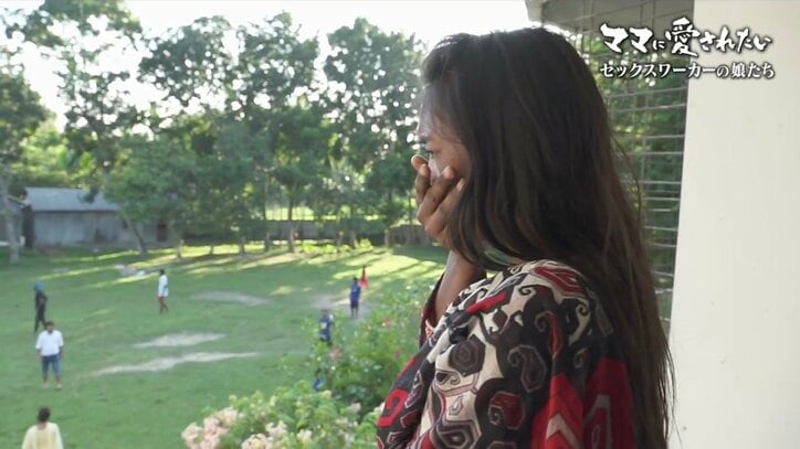 「それでもママに愛されたい」世襲セックスワーカーの街に生きる少女たち