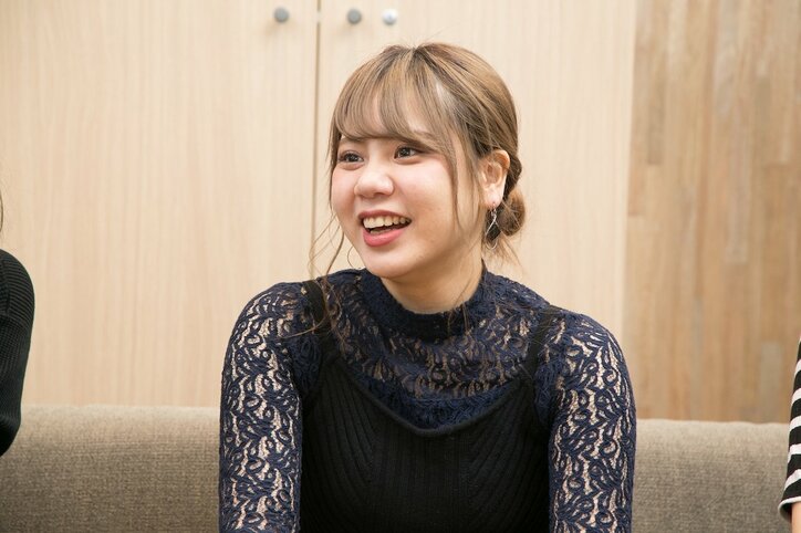 恋活アプリを20代女子が語る 最強のプロフィール写真は「おばあちゃんとの2ショット」