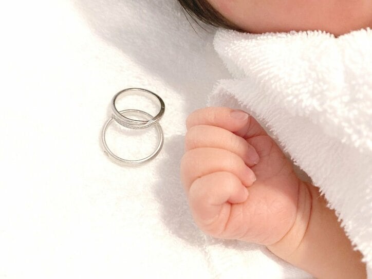 菊地亜美、第1子女児の出産を報告「この上ない感動と愛おしさでいっぱい」