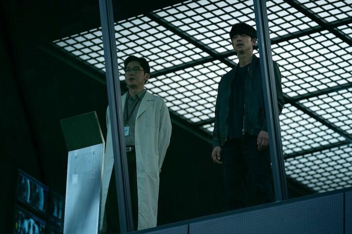 コン・ユ&パク・ボゴム出演、永遠の命を巡る壮絶な戦いを描く『SEOBOK/ソボク』場面写真一挙解禁