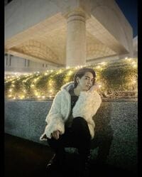 片寄涼太のイルミネーションをバックにした“イケメンショット”にファン悶絶「あかん、良すぎる」「貴方にしか目がいかない…」