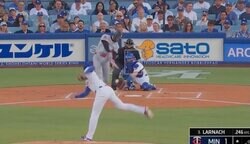 こんなの絶対打てない！大谷翔平、左殺しの“危険な魔球”「怖すぎ」相手打者の足元をエグる“マン振り三振”「ドン引きだろ」