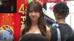 注目グラドル・天羽希純、恨みをこめた“ジト目”と胸元のギャップが魅力満点 イケメンスポーツ選手もたじたじ
