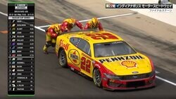 「押しがけでかか…らない」名門ペンスキーに“まさかのトラブル” ドライバーが無線で「ノーパワー」バースト→エンストの悲劇連発