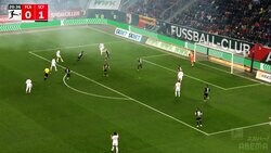 堂安律がキャプ翼・石崎了に変身？ 魂の“顔面ブロック”で大ピンチを救った瞬間！ 強烈シュートの衝撃に倒れ込んで「大丈夫か？」「心配だよ」などの声