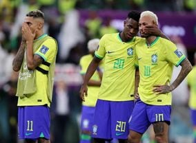 「史上最悪の世代」「傲慢でクソみたいなチームだ」衝撃敗戦のブラジル代表に母国ファンの怒りが爆発！【W杯】