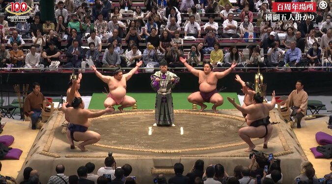横綱五人掛かり