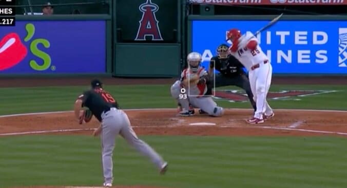 【写真・画像】もうワケわからん！ 菅野智之に“打者が混乱”「この球は打てない」 外角いっぱいにズバッ… 絶妙すぎる速球で“マン振り三振”「これぞエース」　1枚目