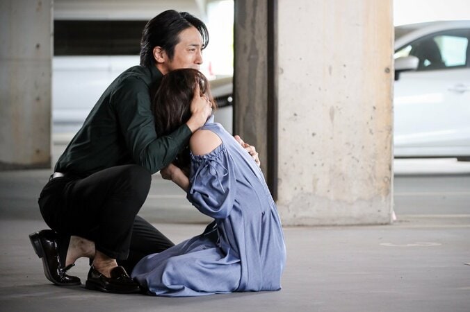 【写真・画像】「もういらないならはっきり言って…」 投げ飛ばされた不倫妻が涙の懇願→愛人が即謝罪に海外逃亡提案も… 『余命3ヶ月のサレ夫』第7話　2枚目