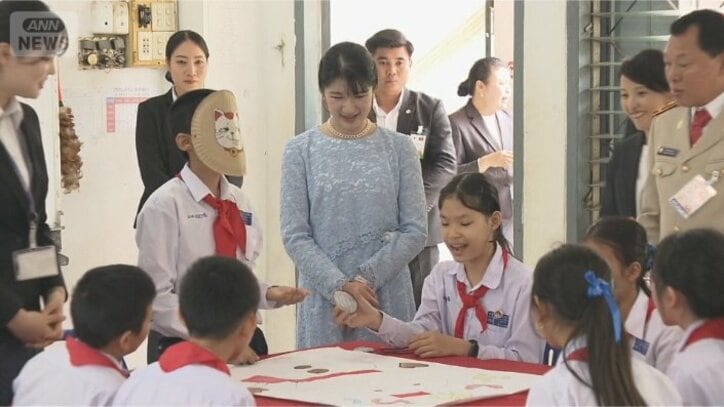 日本語の授業を視察