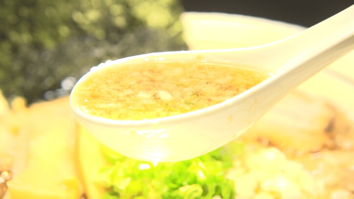 “声優AD”が池袋の人気ラーメン店を食べ歩き! 汁なし担担麺から濃厚鶏白湯スープまで