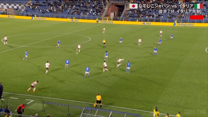 一気に裏に抜け出す長谷川唯