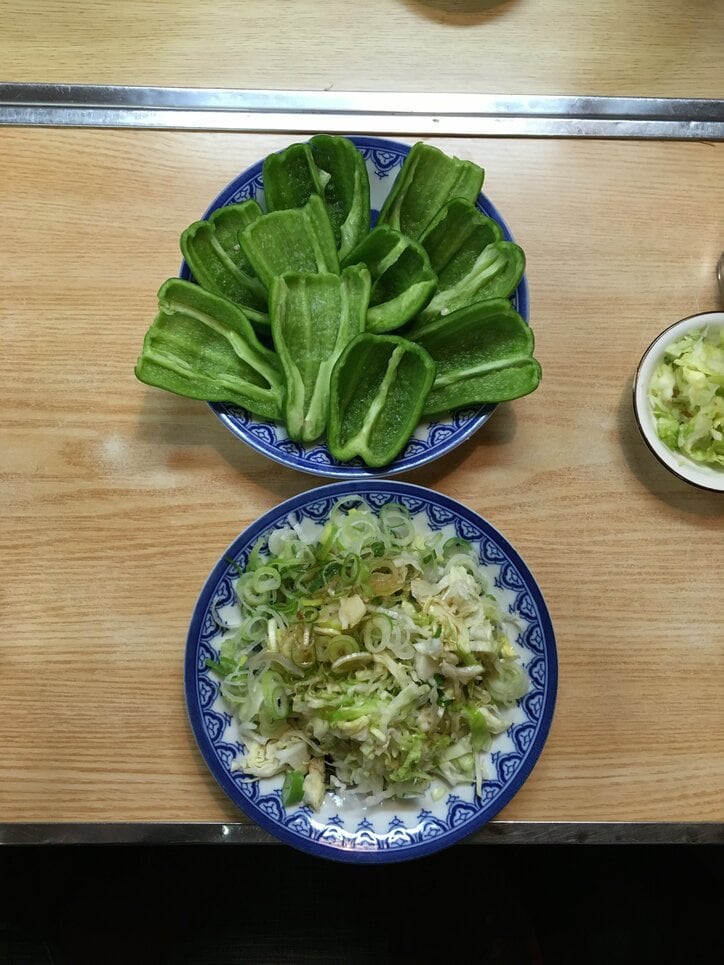 【連載】大衆酒場大学・5コマ目　祐天寺で出会う特製カクテル、生ピーマン…居酒屋「忠弥」