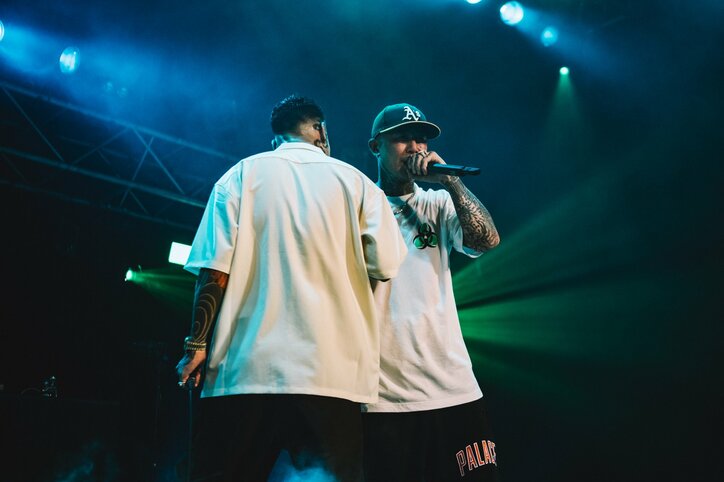 ANARCHYとBADSAIKUSH(舐達麻)らによるスペシャルライブ『ANARCHY & BADSAIKUSH SPECIAL LIVE』を 8月8日(日)18時より「ABEMAプレミアム」にて配信開始 ANARCHY「今日ここにいる奴らだけが歴史的瞬間を見られる」 最新曲『LOYALTY 2021』を初パフォーマンス