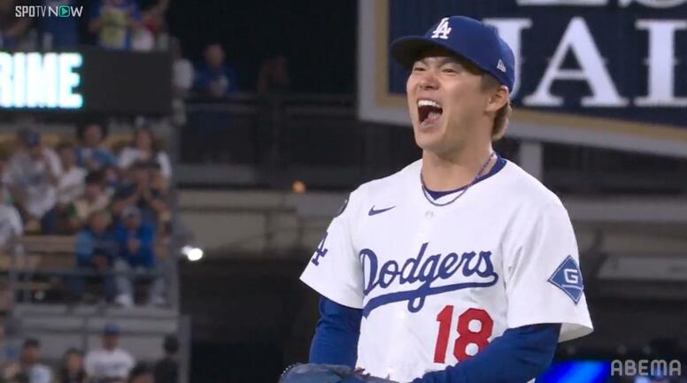 山本由伸、110球の熱投に同僚も涙目「やべ泣ける」「テオ良い奴すぎだろｗ」ド軍ベンチでの“感動シーン”が話題