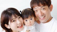 アルピー酒井 1歳長女との家族写真「可愛すぎる！」と話題