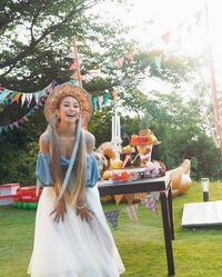 倖田來未、夏らしいガーリーな装いを披露し「可愛さの破壊力がすごいっす」「目の保養です」と絶賛の声