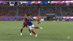 「レベチやんけ」マリノスの16歳MF三井寺眞、元日本代表DFを手玉に取る“絶妙シャペウ”が話題沸騰「今のトラップなんや」「ネイマールやん」