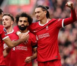 「よくパスを選んだ」人気解説者がリヴァプールFWの独走→冷静アシストを称賛！ファンも「マジで良くなった」など同調